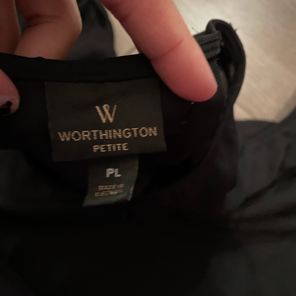 Black tank top - Picture 2 of 2